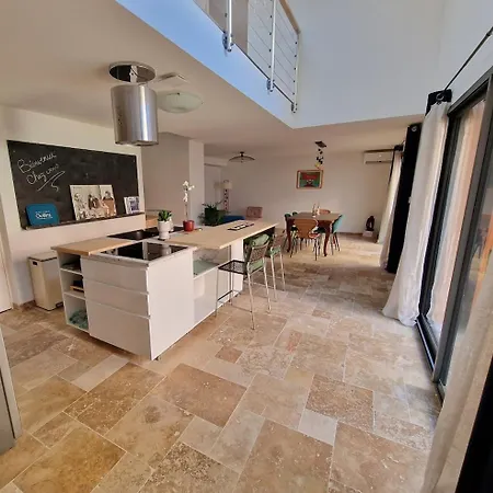 Villa Maison Neuve 116m2, Climatisee, Wi-fi Oullins